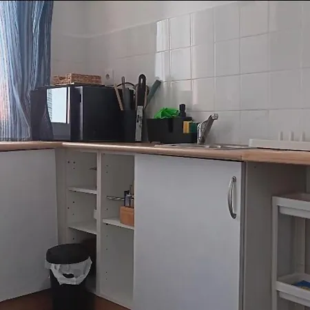 Апартаменты 10 With Private Bathroom And Kitchen, Downtown Лиссабон